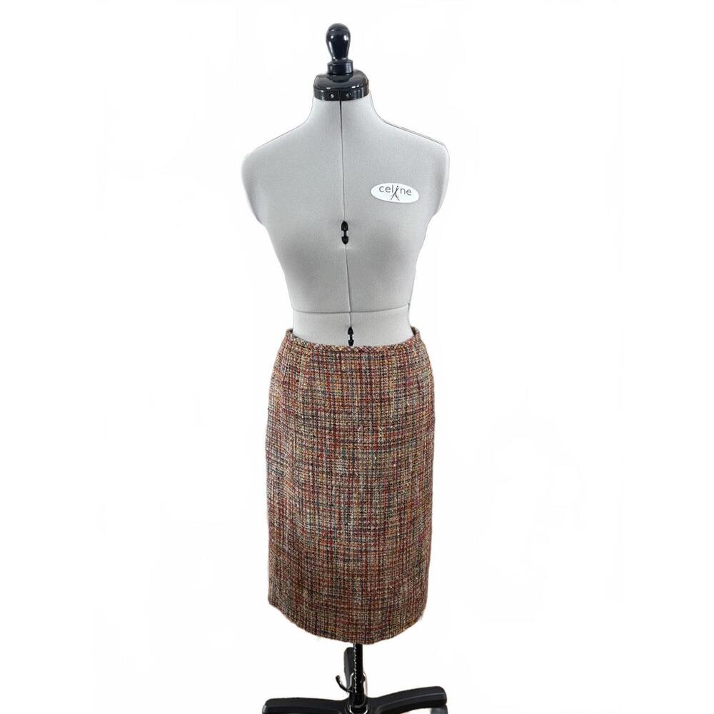 Petite Kasper Tweed Knee length skirt.